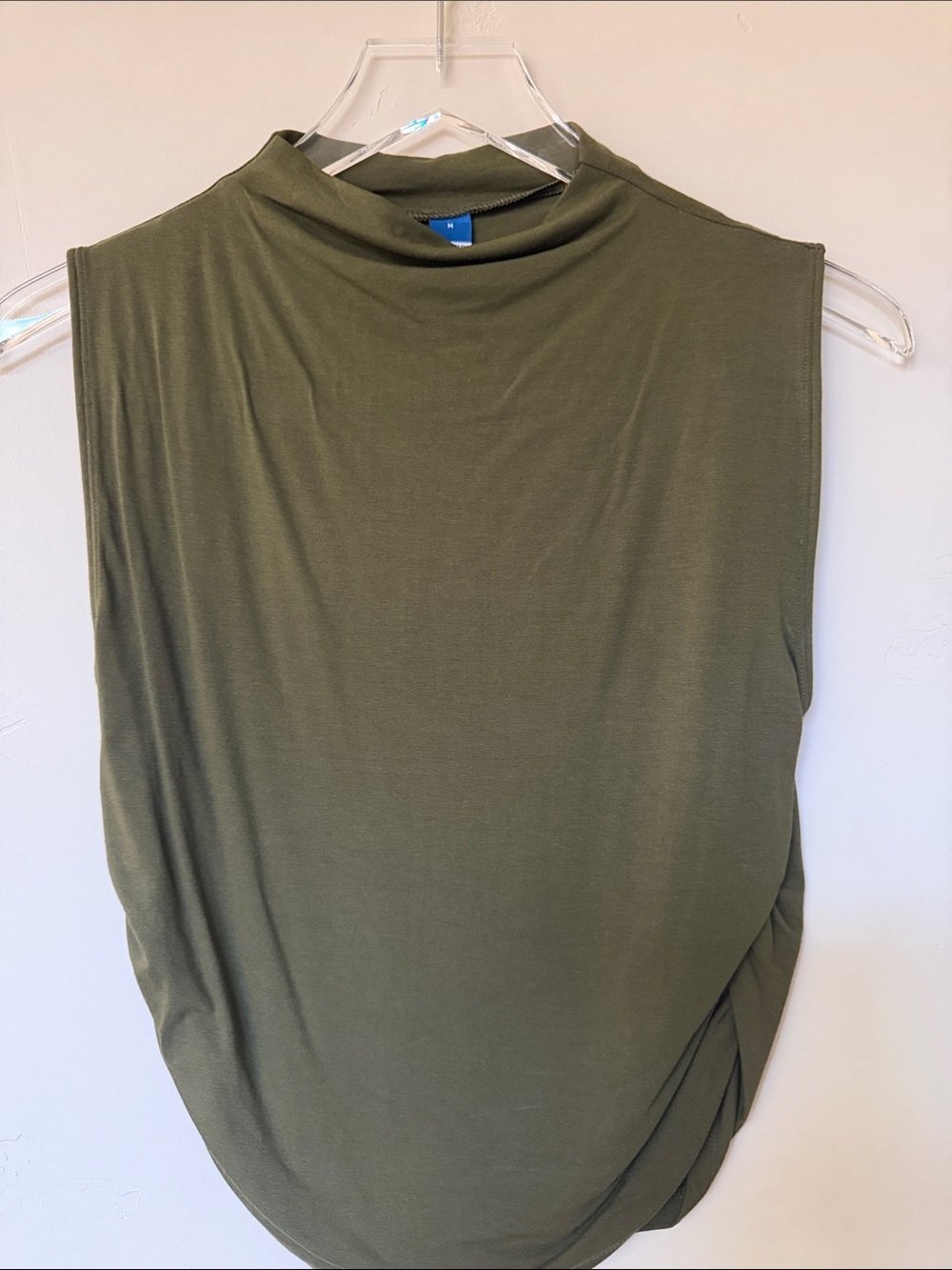 Old Navy olive green sleeveless mock neck rouged top s M